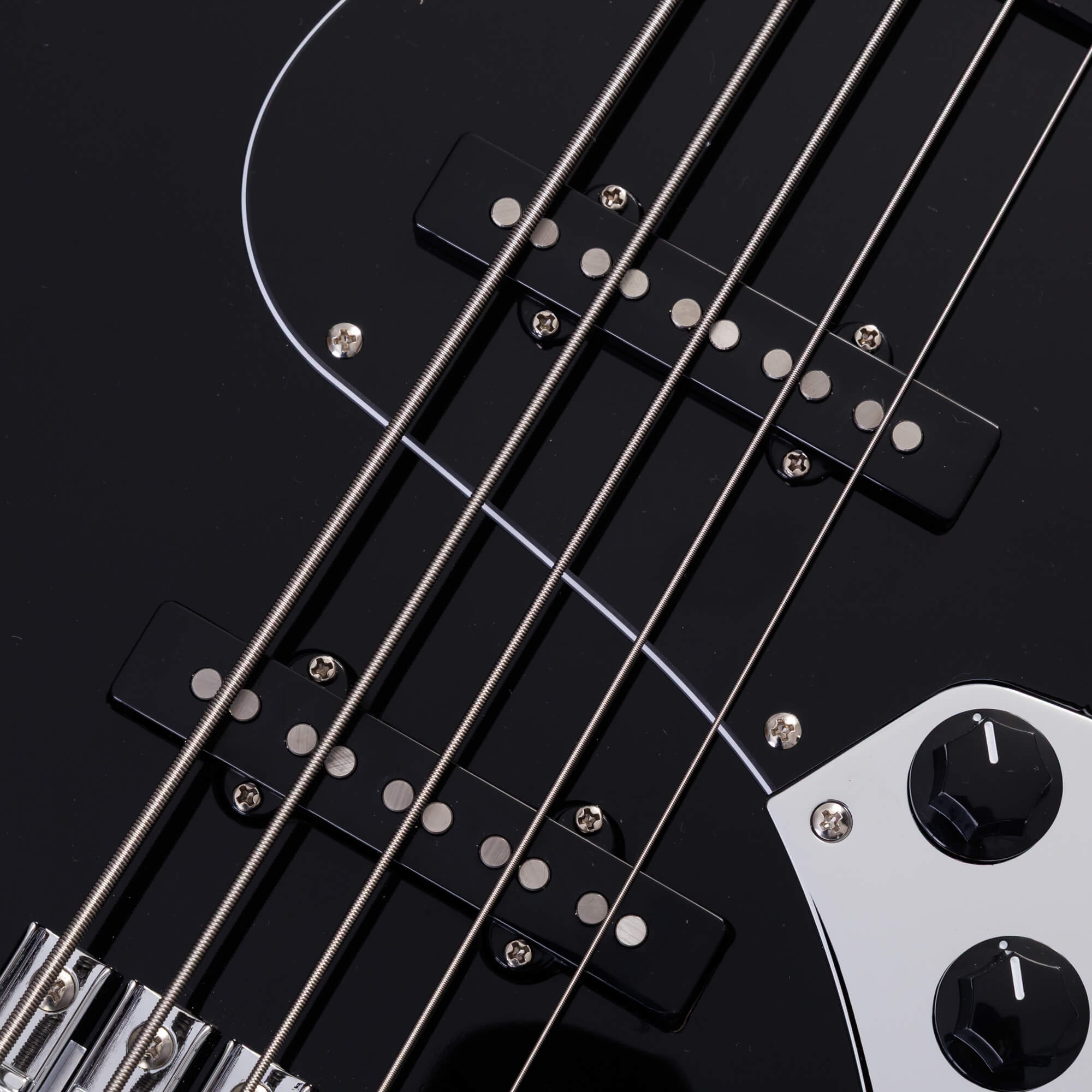 幅広いサウンド・プレイスタイルに対応するJ-Jスタイル