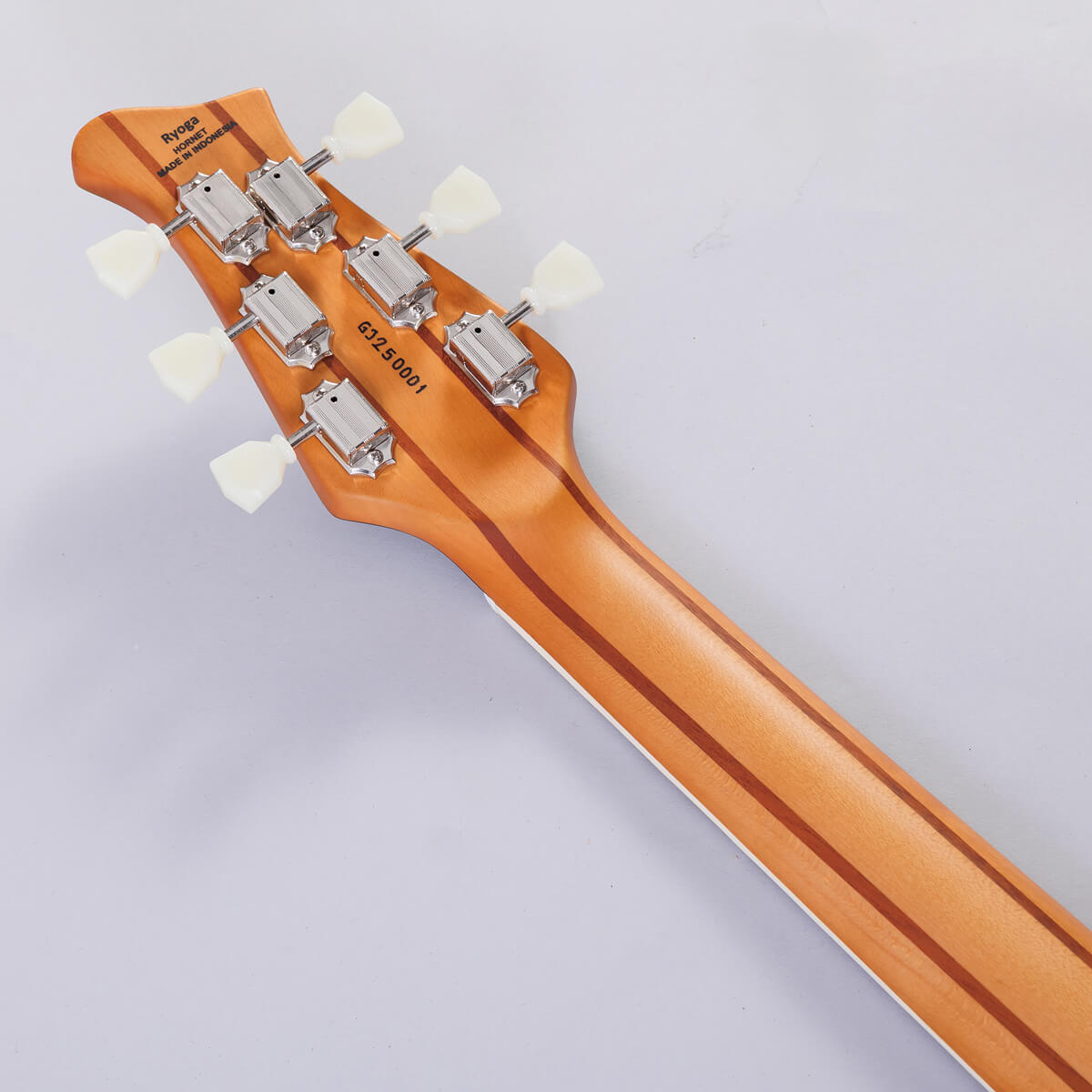 剛性の高い5プライ積層ネック