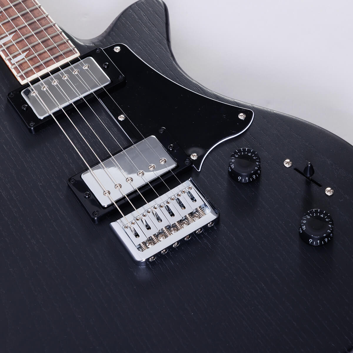 オリジナルピックアップとシングルモード・スイッチ