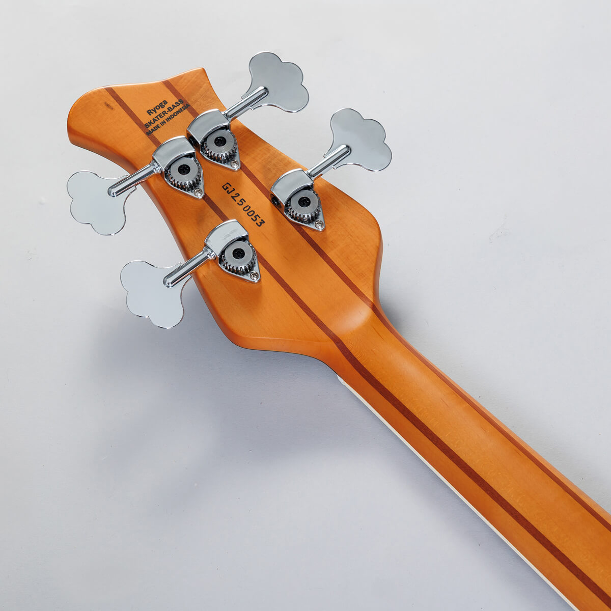 剛性の高い5プライ積層ネック