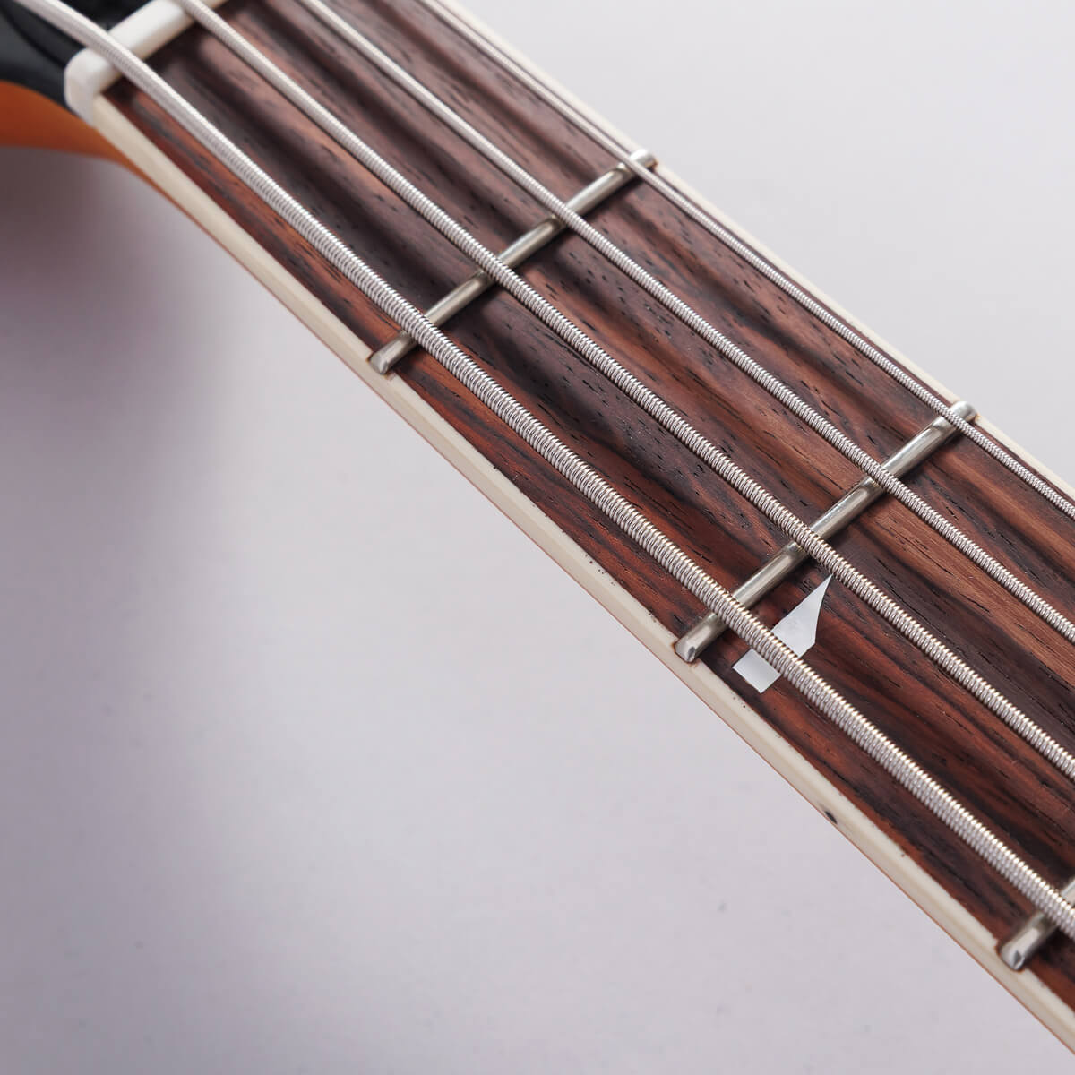 抜群のフィット感：ネックグリップ